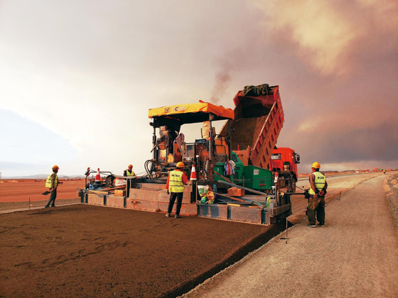 上�v建工集团蒙古巴�R�z�格��?d��ng)至巴依扎格�?29.4公里道�\��目部侧�? />
                                                </a>
                                                </dd>
                                            <dt><a title=